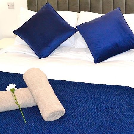 Fidelity Stays Beach Themed Apartment Hove Extérieur photo