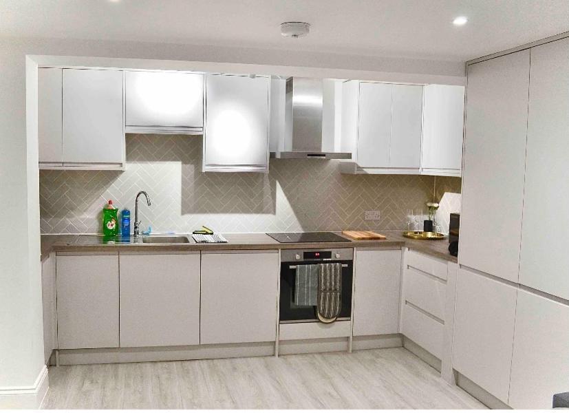 Fidelity Stays Beach Themed Apartment Hove Extérieur photo