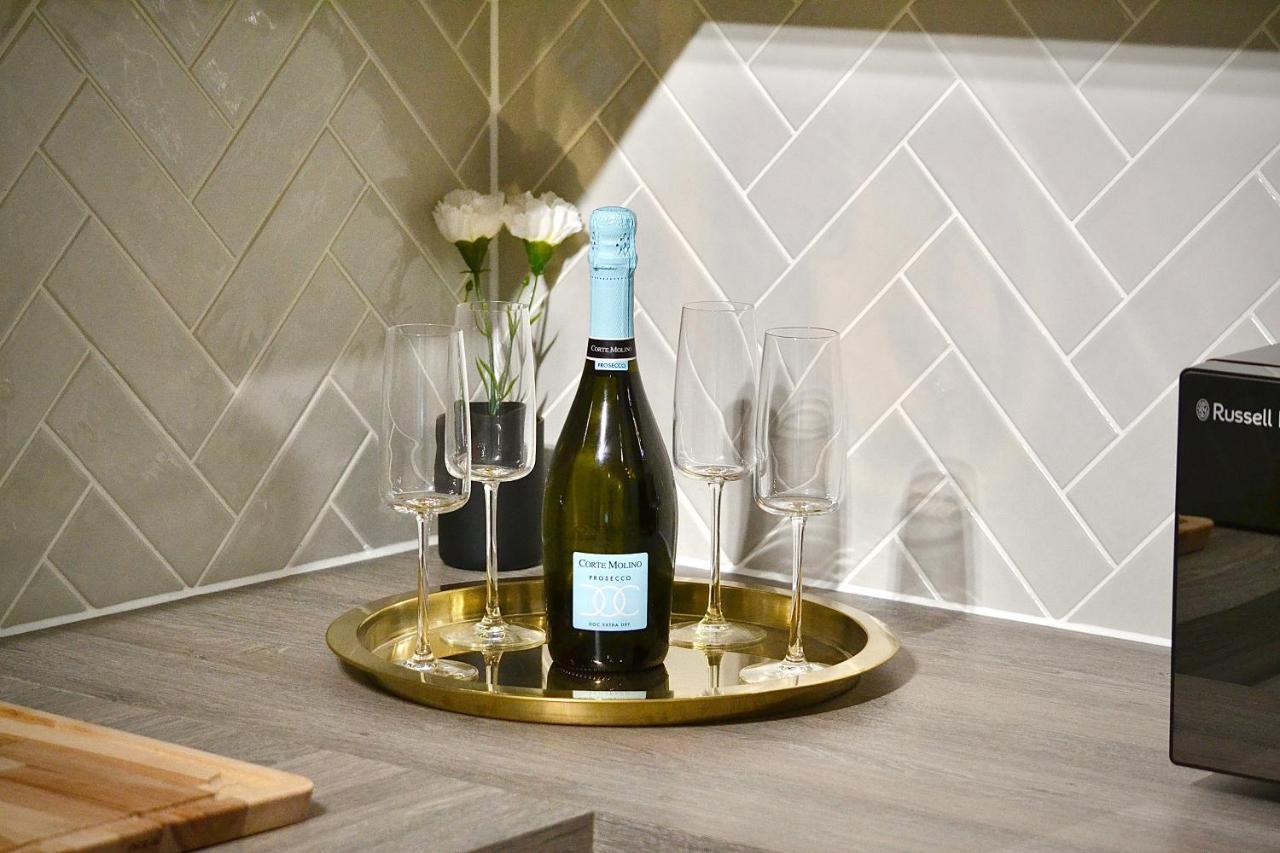 Fidelity Stays Beach Themed Apartment Hove Extérieur photo